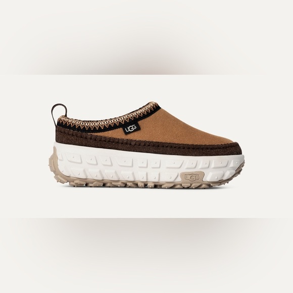 UGG Shoes - UGG Venture Daze